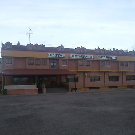 Hostal Botafumeiro Mota del Marqués Dış mekan fotoğraf
