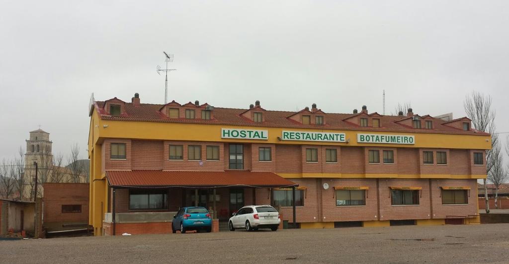 Hostal Botafumeiro Mota del Marqués Dış mekan fotoğraf