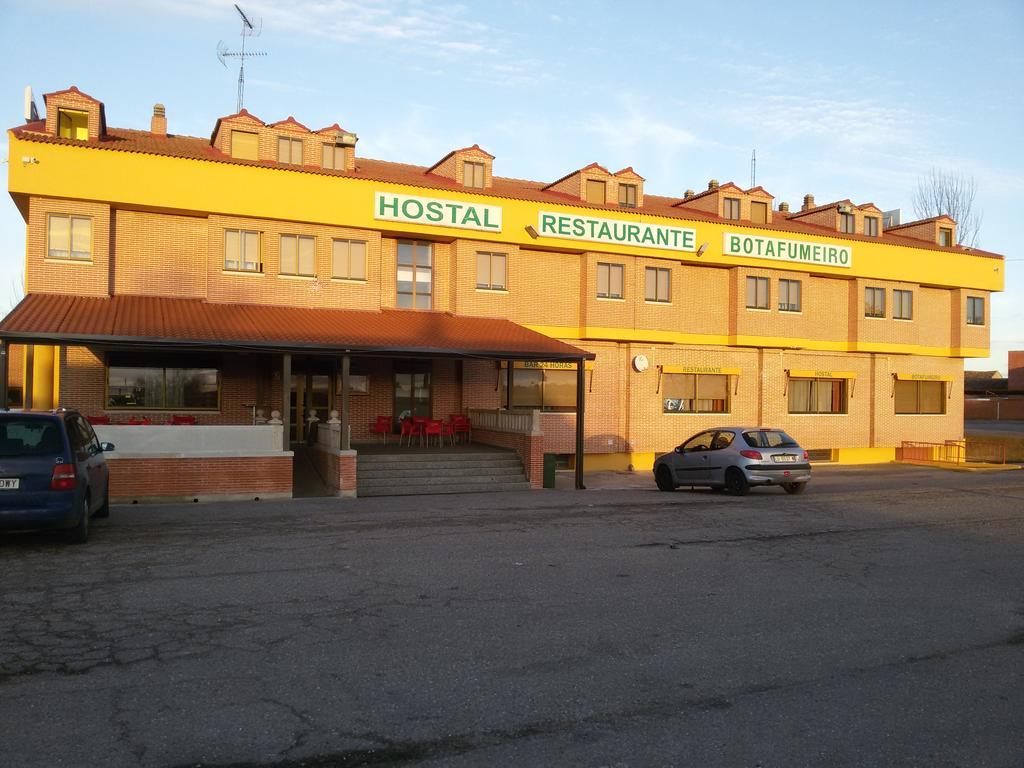 Hostal Botafumeiro Mota del Marqués Dış mekan fotoğraf
